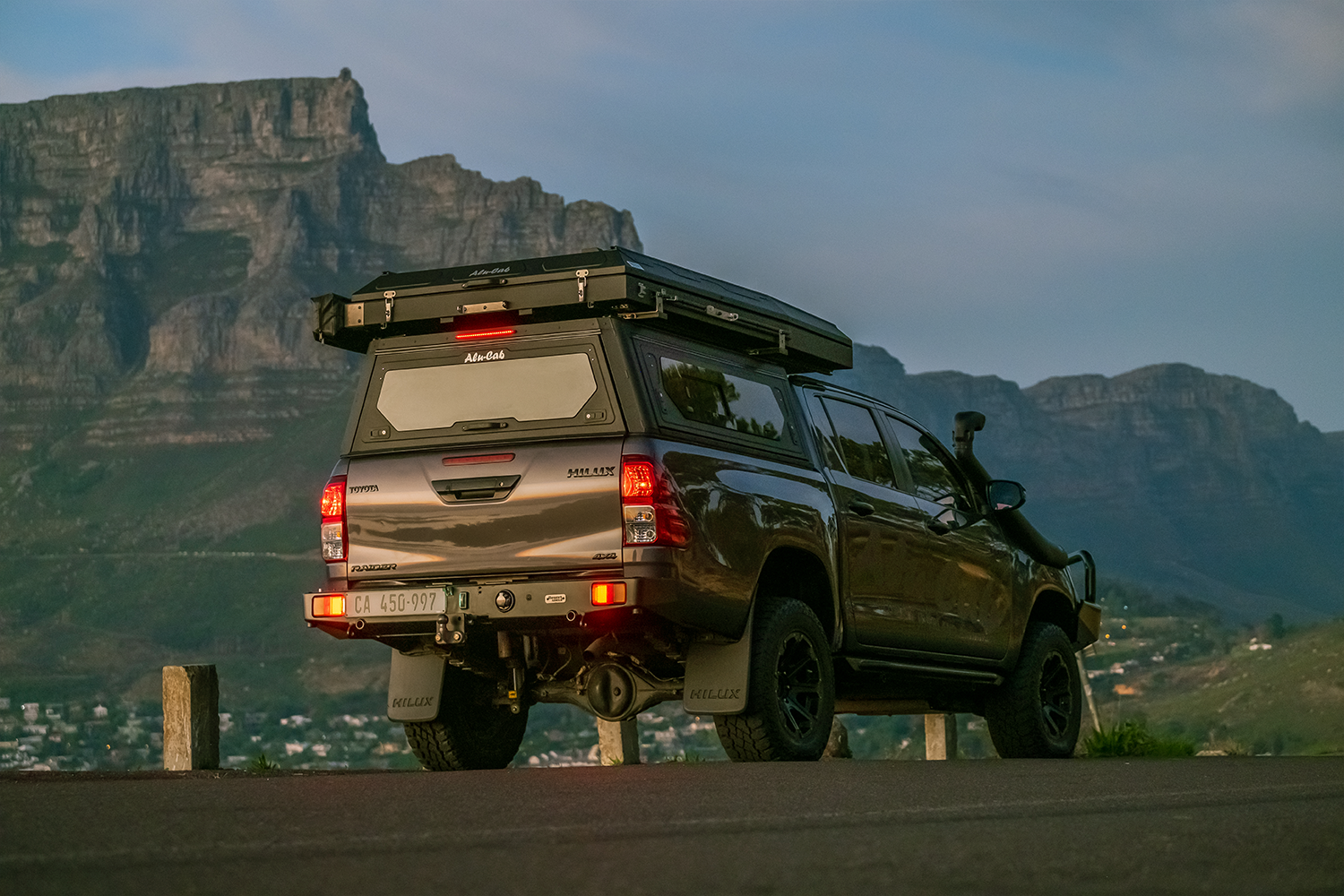 Hilux N80 Canopy 