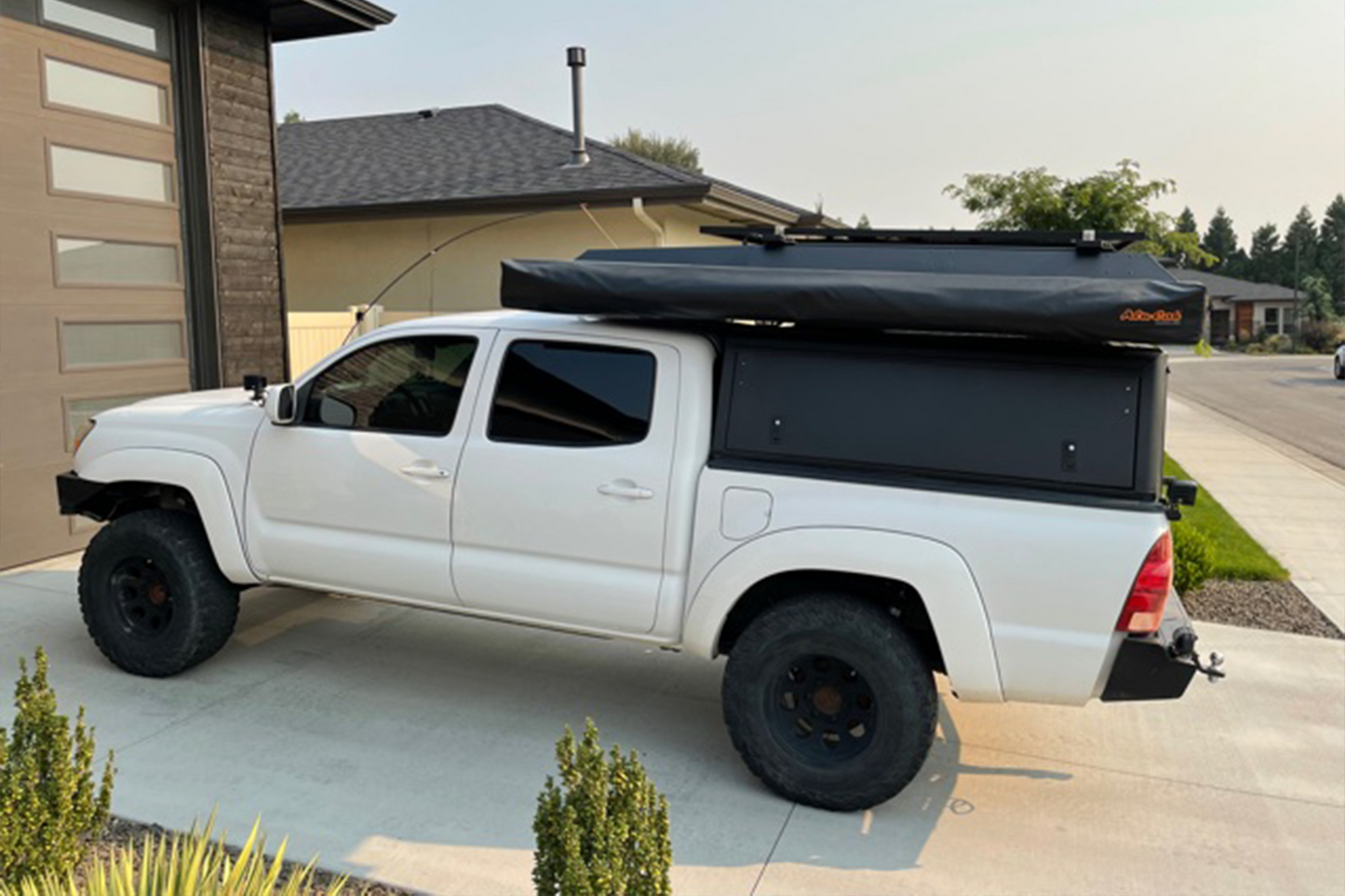 Hilux Canopy 