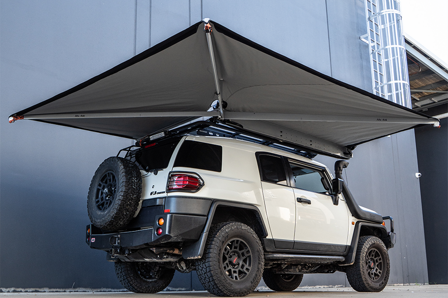 Drivers Side 270 Awning 