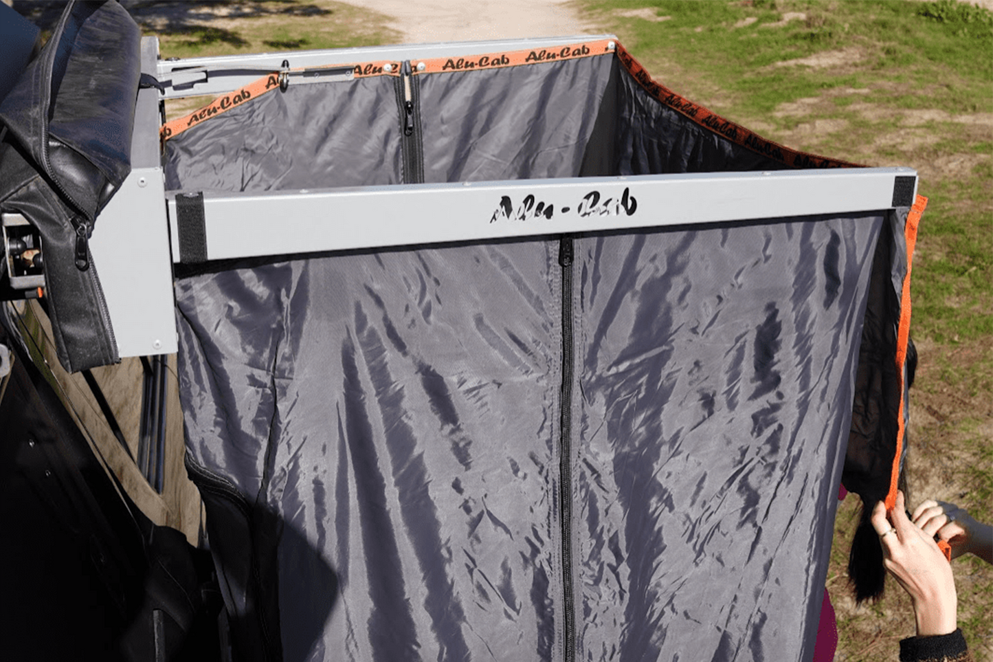 Shower Cube - Adjustable Height