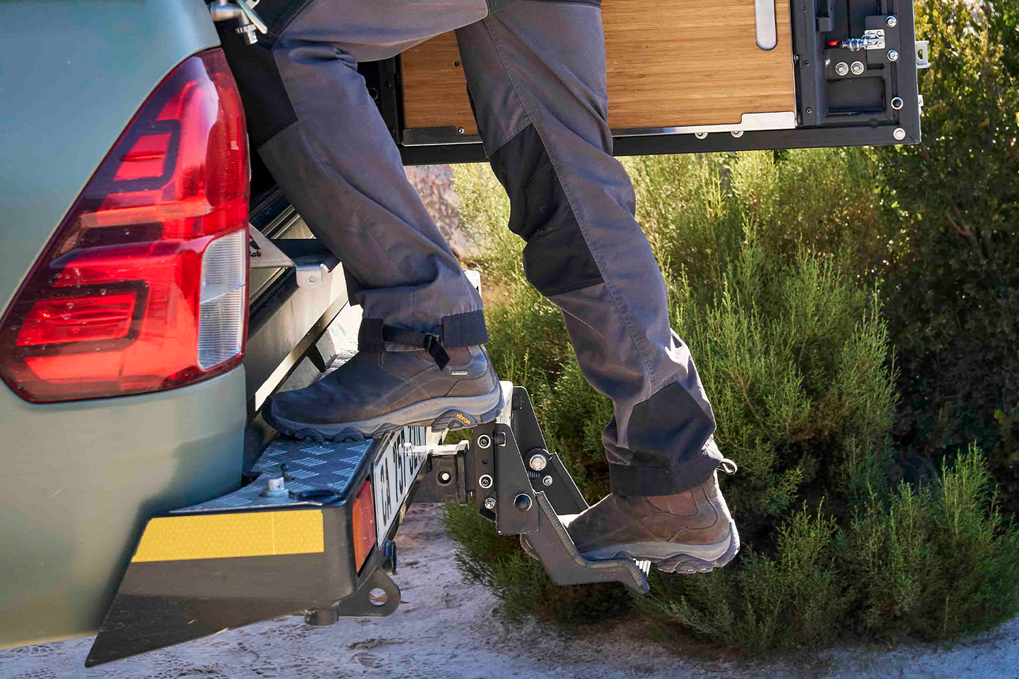 Tow Bar Step